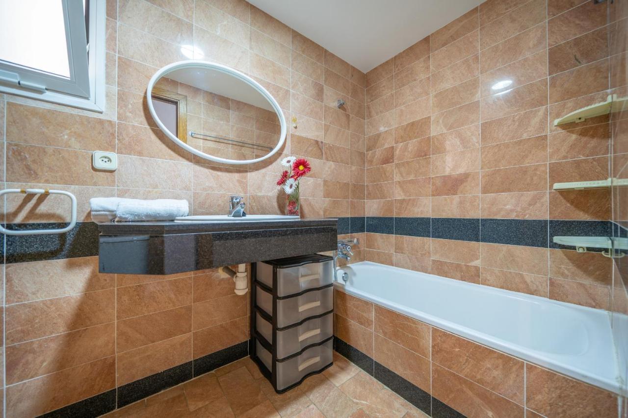 Homeholidaysrentals Margot - Costa Barcelona Pineda De Mar Exterior foto